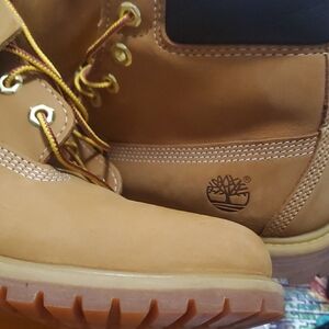 Timberland Women's Yellow Boots 8.5